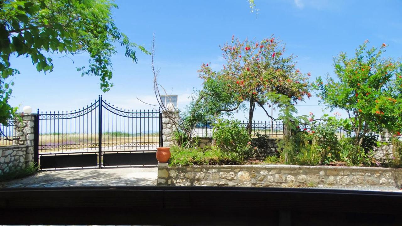 Agrambeli Rooms & Apartments Лефкада Екстериор снимка